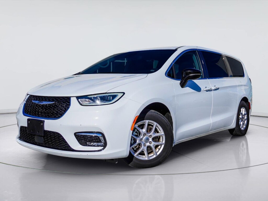 Used 2024 Chrysler Pacifica Touring L Van