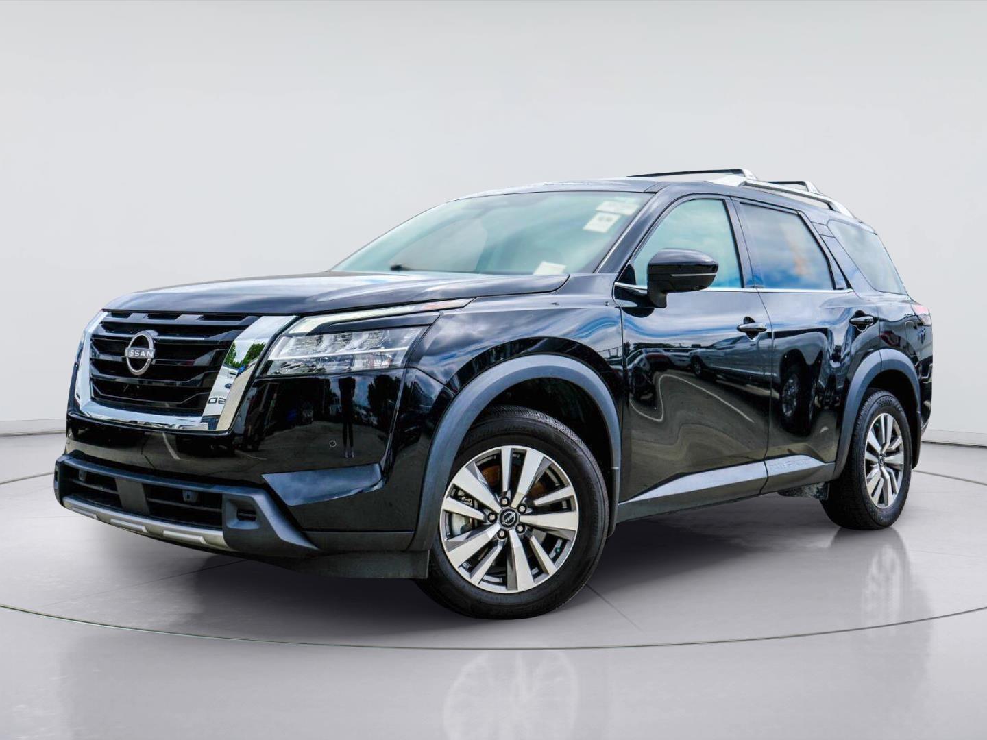 2023 Nissan Pathfinder SL SUV