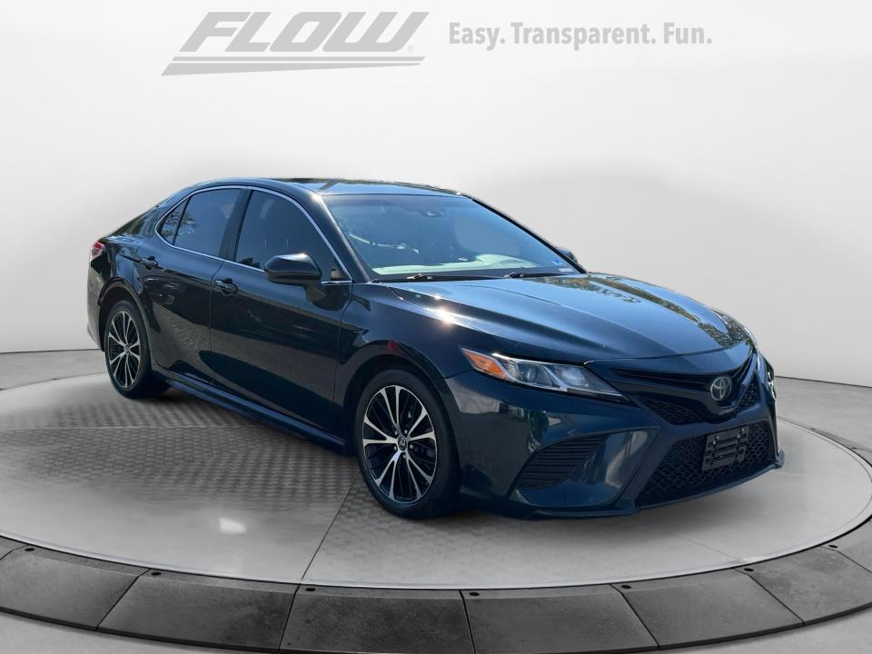 Used 2019 Toyota Camry SE Sedan