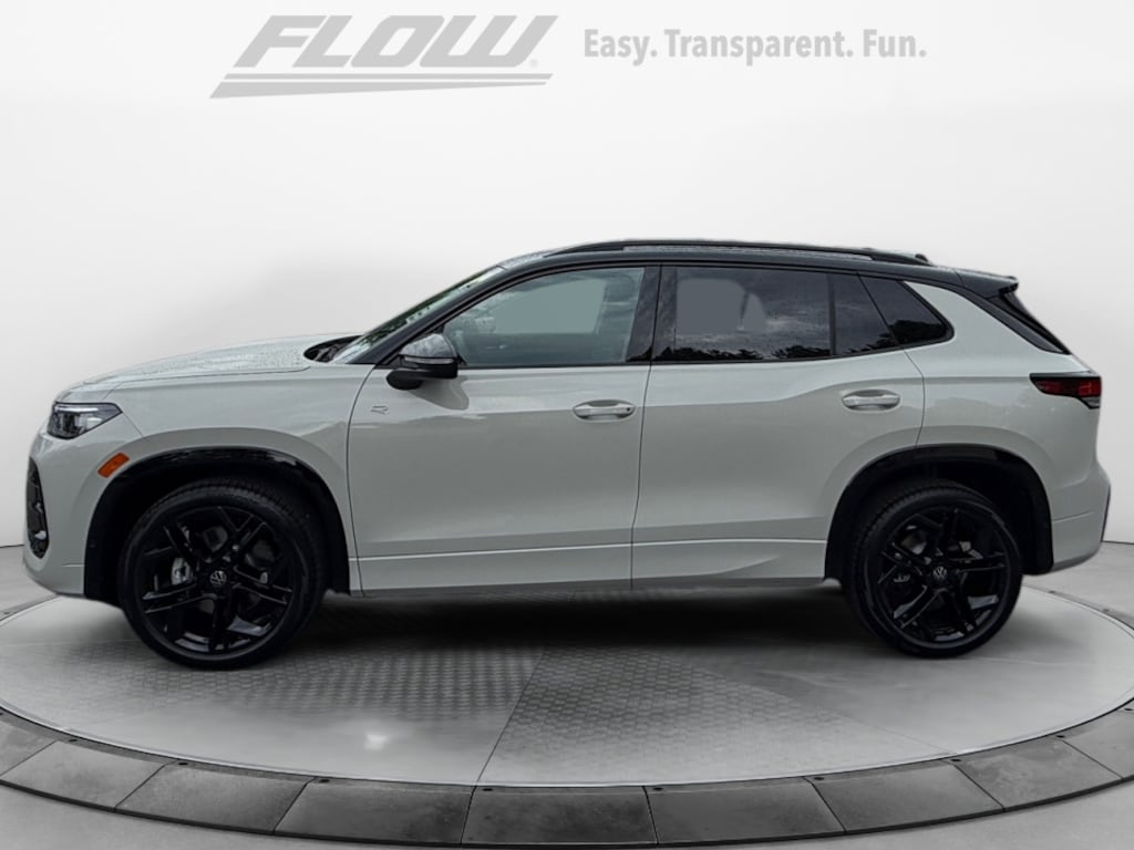 New 2026 Volkswagen Tiguan SE R-Line Black SUV