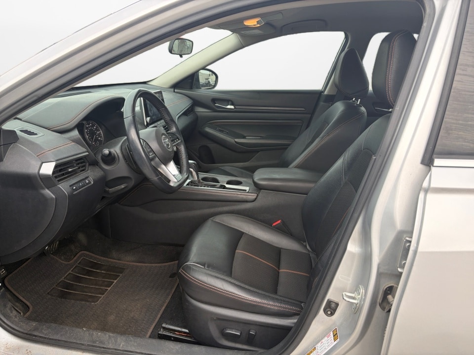 2020 Nissan Altima SR - Photo 11