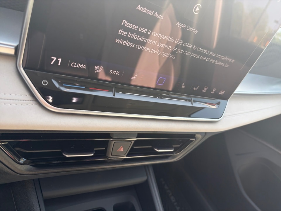 2025 Volkswagen Tiguan SE - Photo 21
