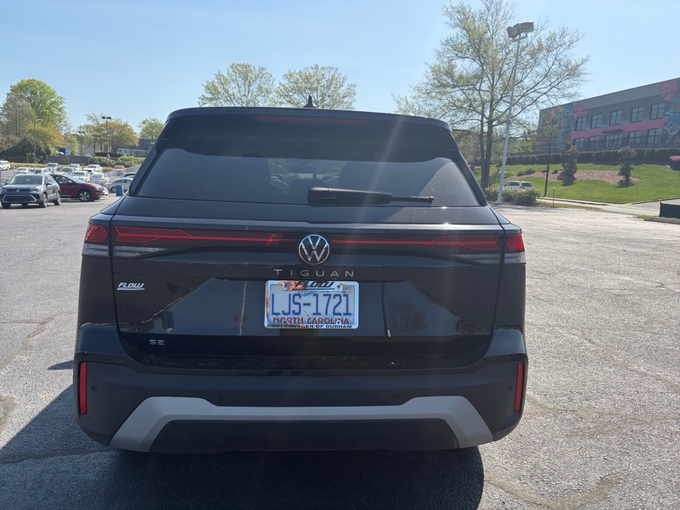 2025 Volkswagen Tiguan SE - Photo 18