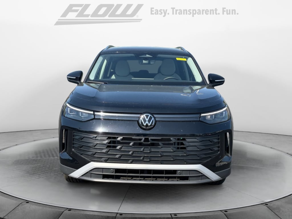 Used 2025 Volkswagen Tiguan 2.0T SE SUV