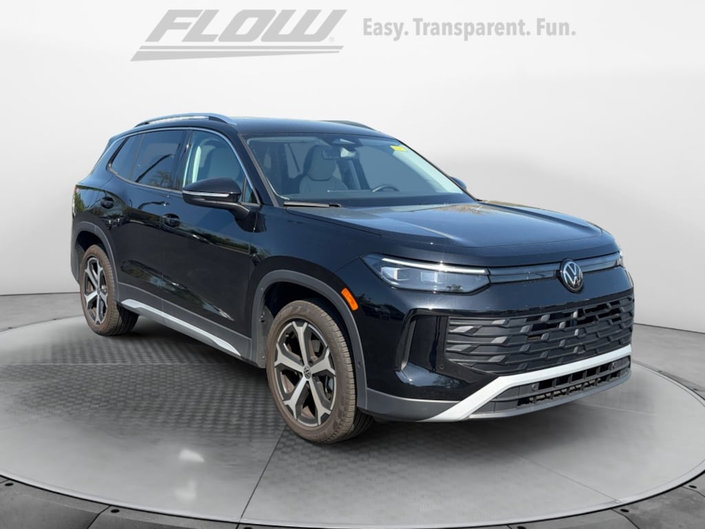 Used 2025 Volkswagen Tiguan 2.0T SE SUV