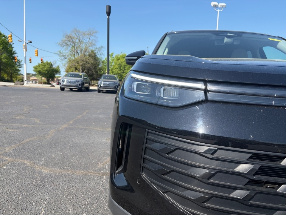 2025 Volkswagen Tiguan SE - Photo 27