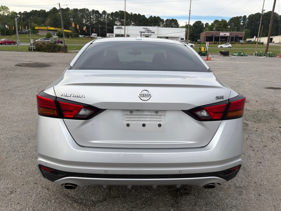 2020 Nissan Altima SR - Photo 17