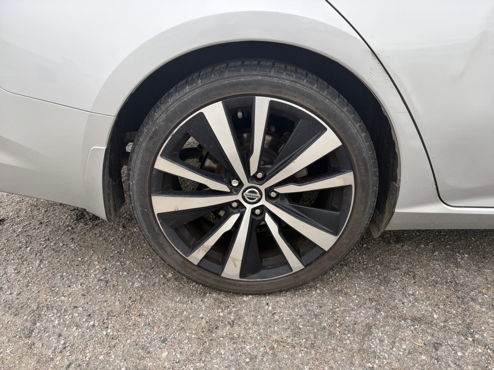 2020 Nissan Altima SR - Photo 25