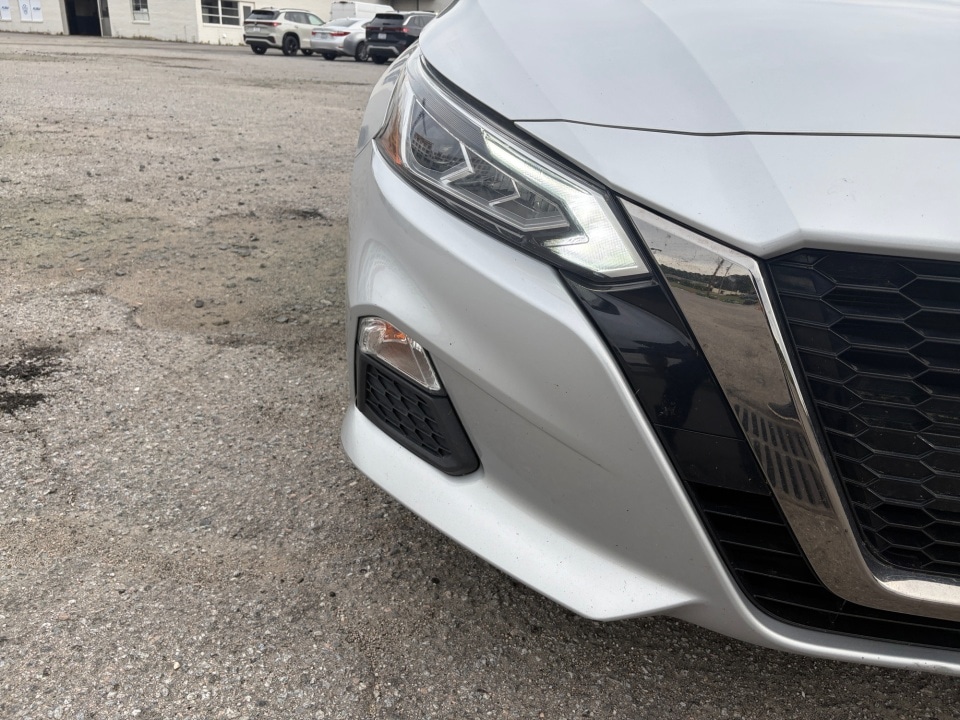 2020 Nissan Altima SR - Photo 26