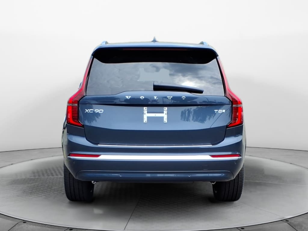 New 2026 Volvo XC90 plug-in hybrid T8 Plus 7-Seater SUV