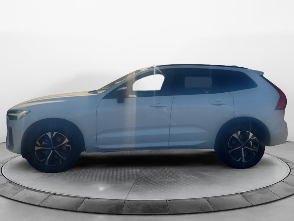 New 2026 Volvo XC60 B5 Core SUV