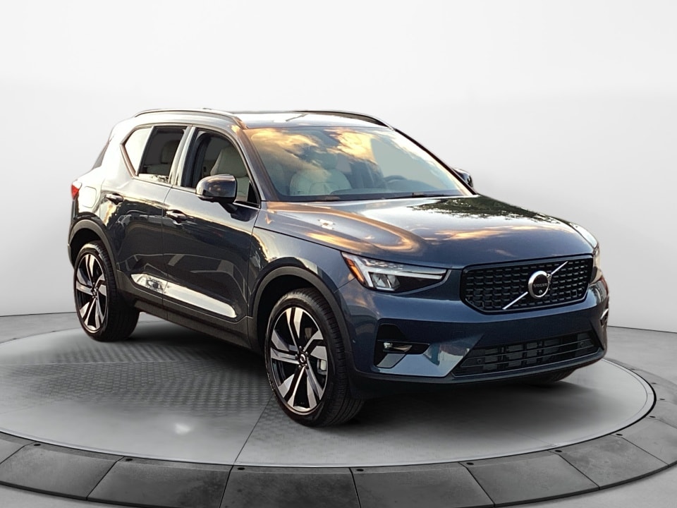 2026 Volvo XC40 Plus