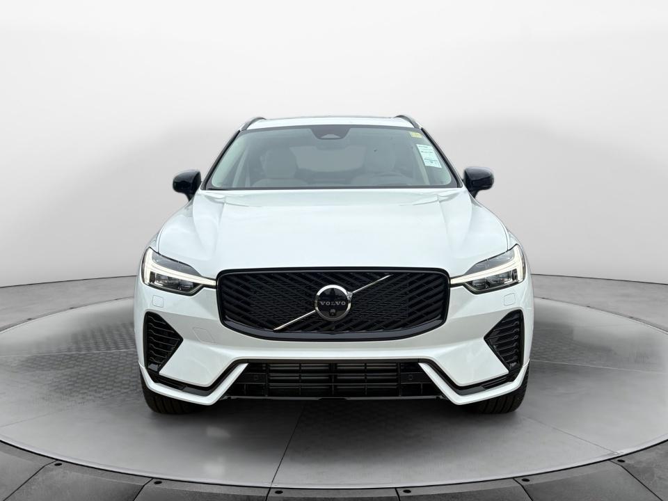 New 2026 Volvo XC60 plug-in hybrid T8 Ultra SUV