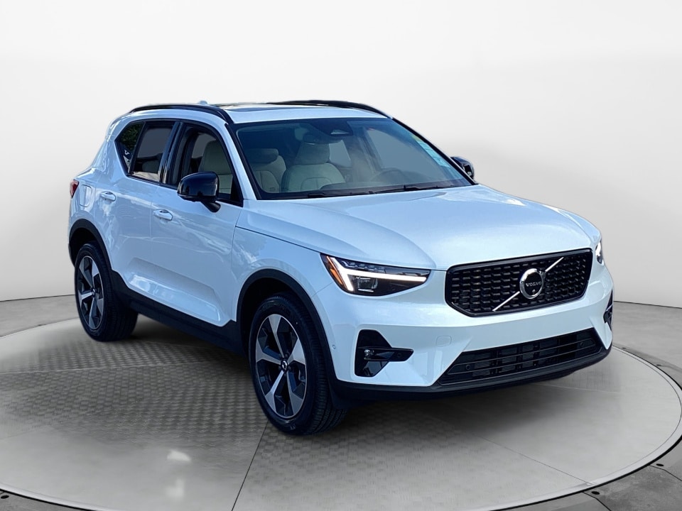 2026 Volvo XC40 Plus