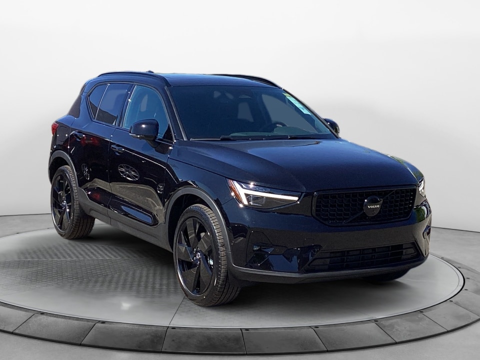 2026 Volvo XC40 Ultra Black Edition