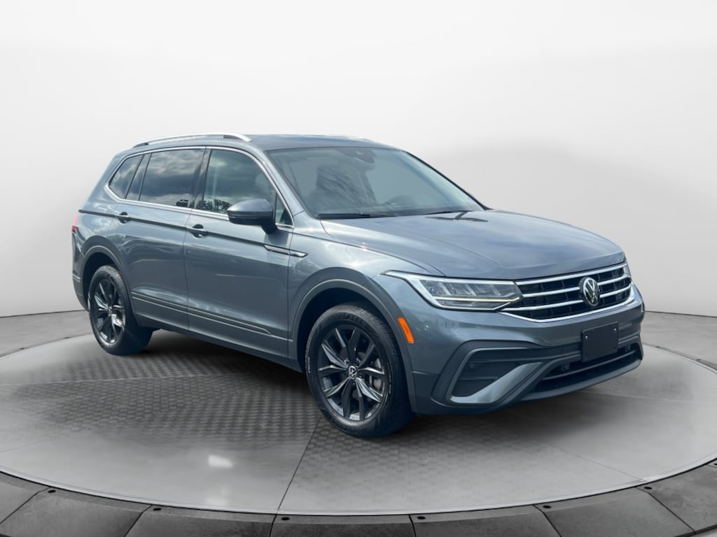 Used 2024 Volkswagen Tiguan SE SUV