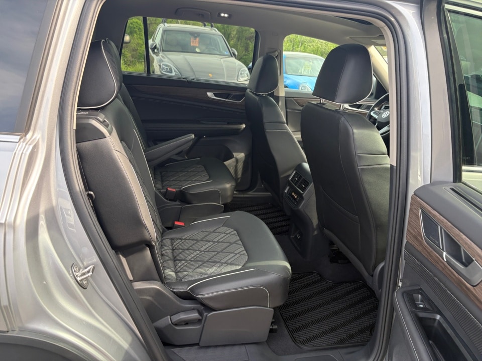 2025 Volkswagen Atlas SEL Premium R-Line - Photo 28