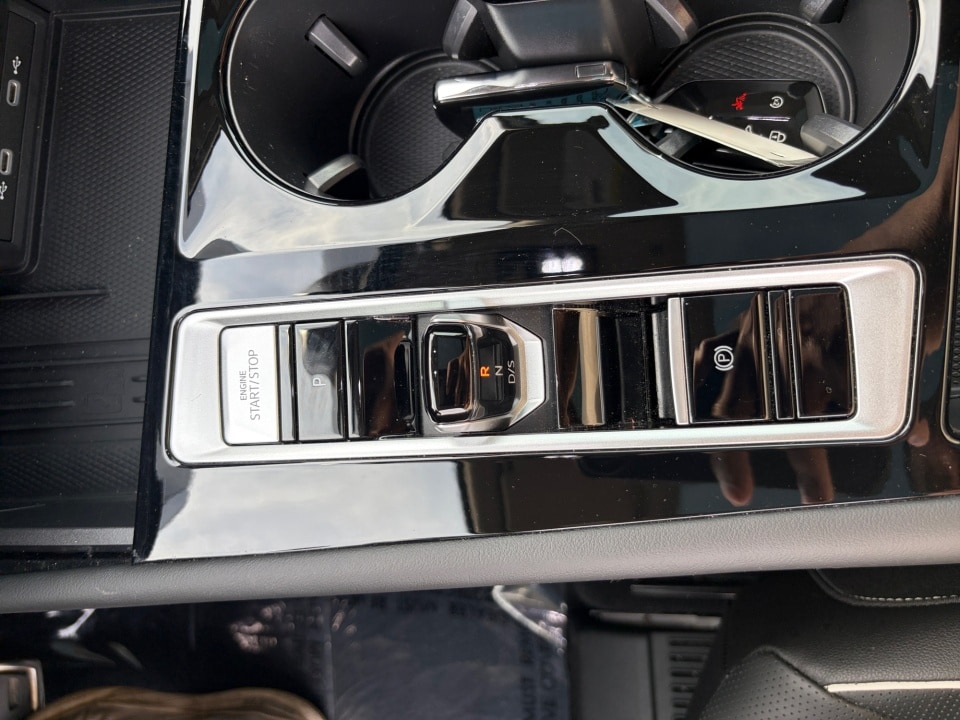 2025 Volkswagen Atlas SEL Premium R-Line - Photo 19