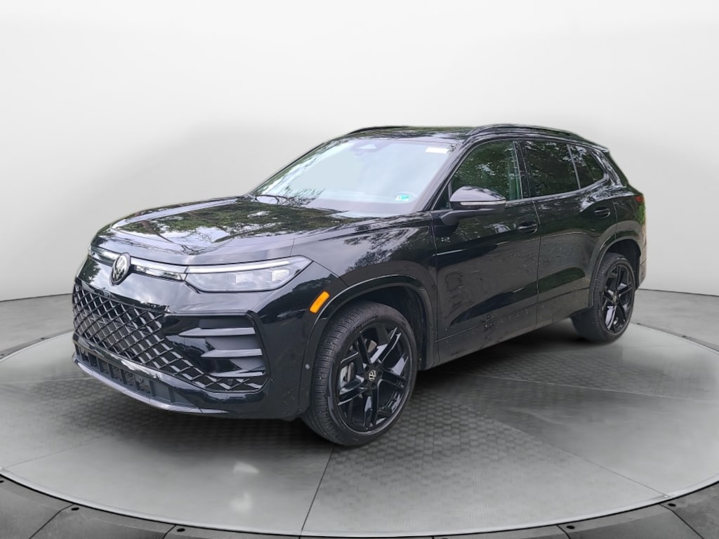 Used 2026 Volkswagen Tiguan SE R-Line Black SUV