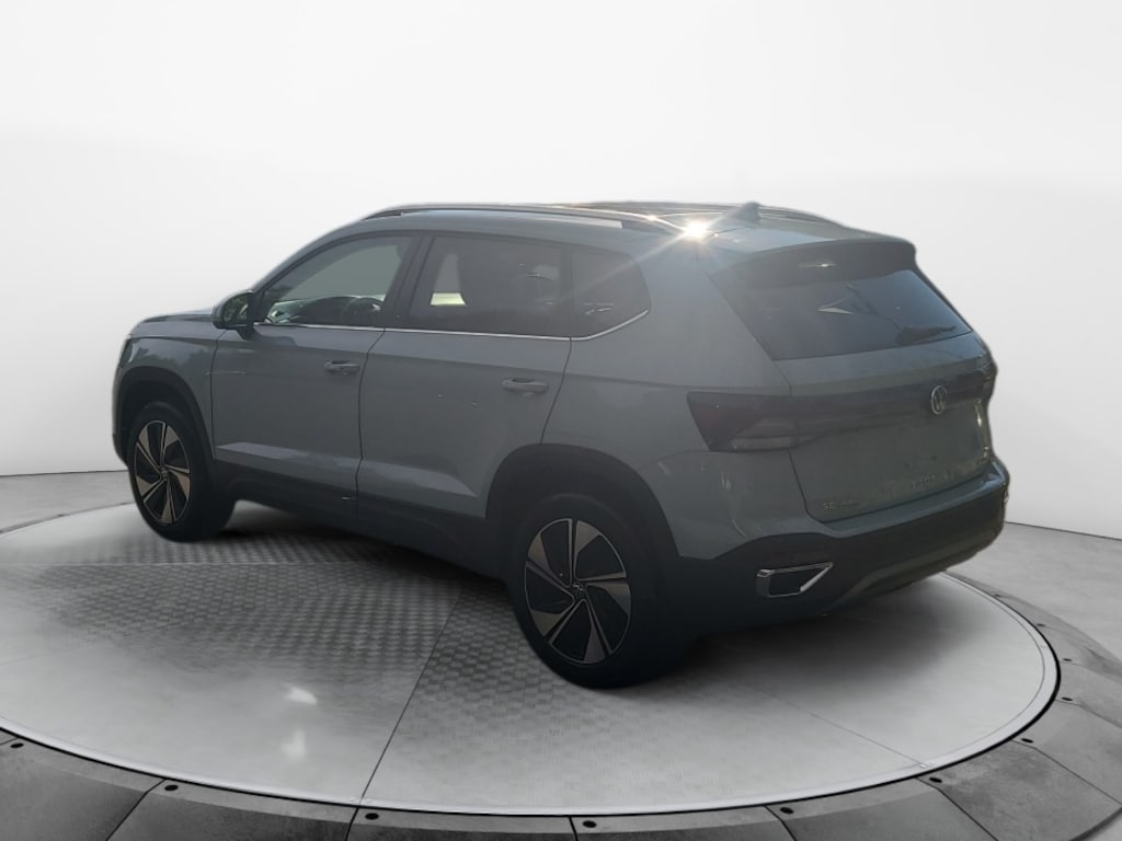 Used 2025 Volkswagen Taos SE SUV