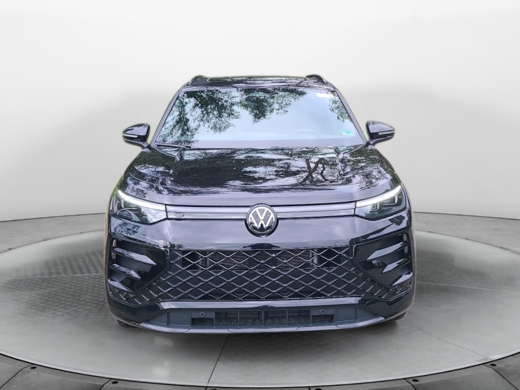 Used 2026 Volkswagen Tiguan SE R-Line Black SUV