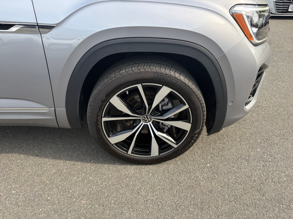 2025 Volkswagen Atlas SEL Premium R-Line - Photo 24