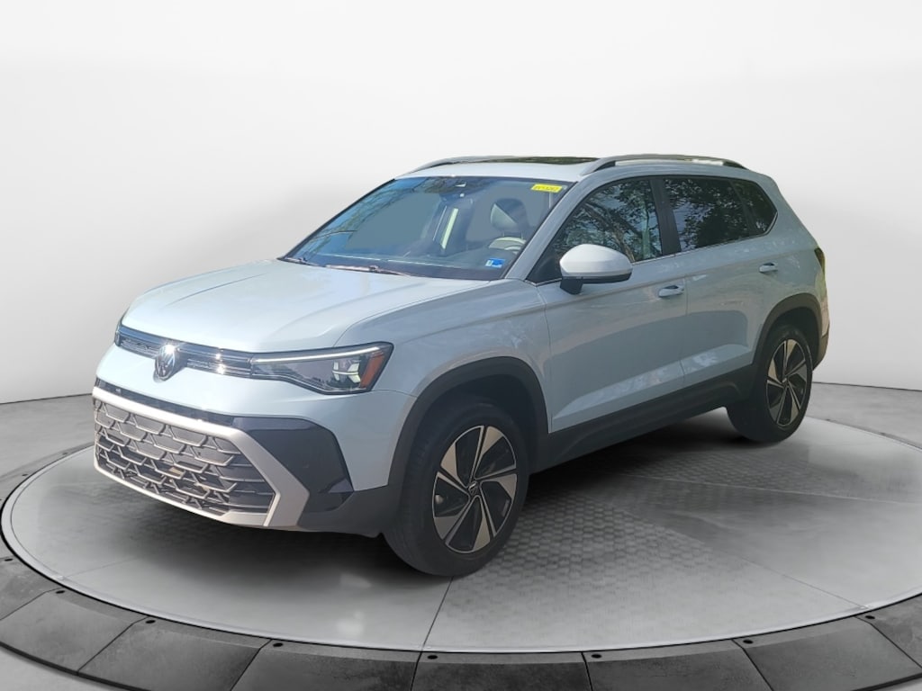Used 2025 Volkswagen Taos SE SUV