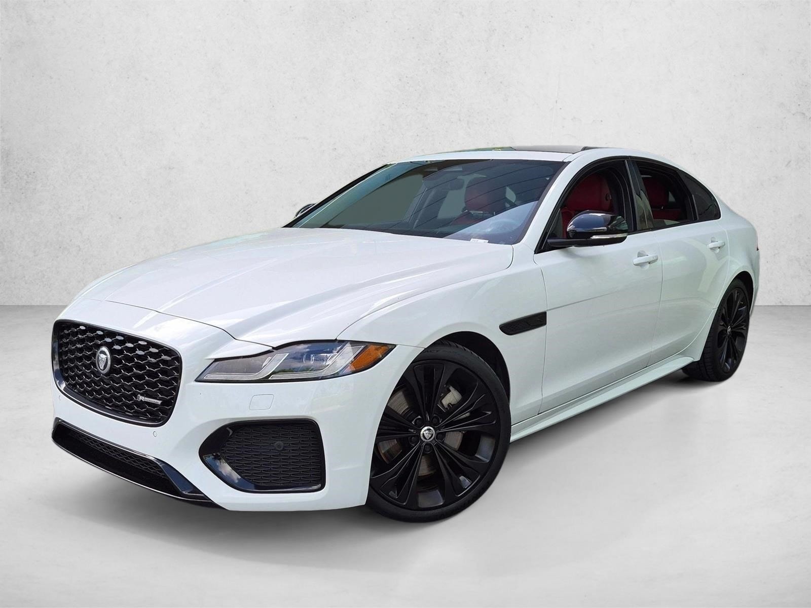 2024 Jaguar XF R-Dynamic SE