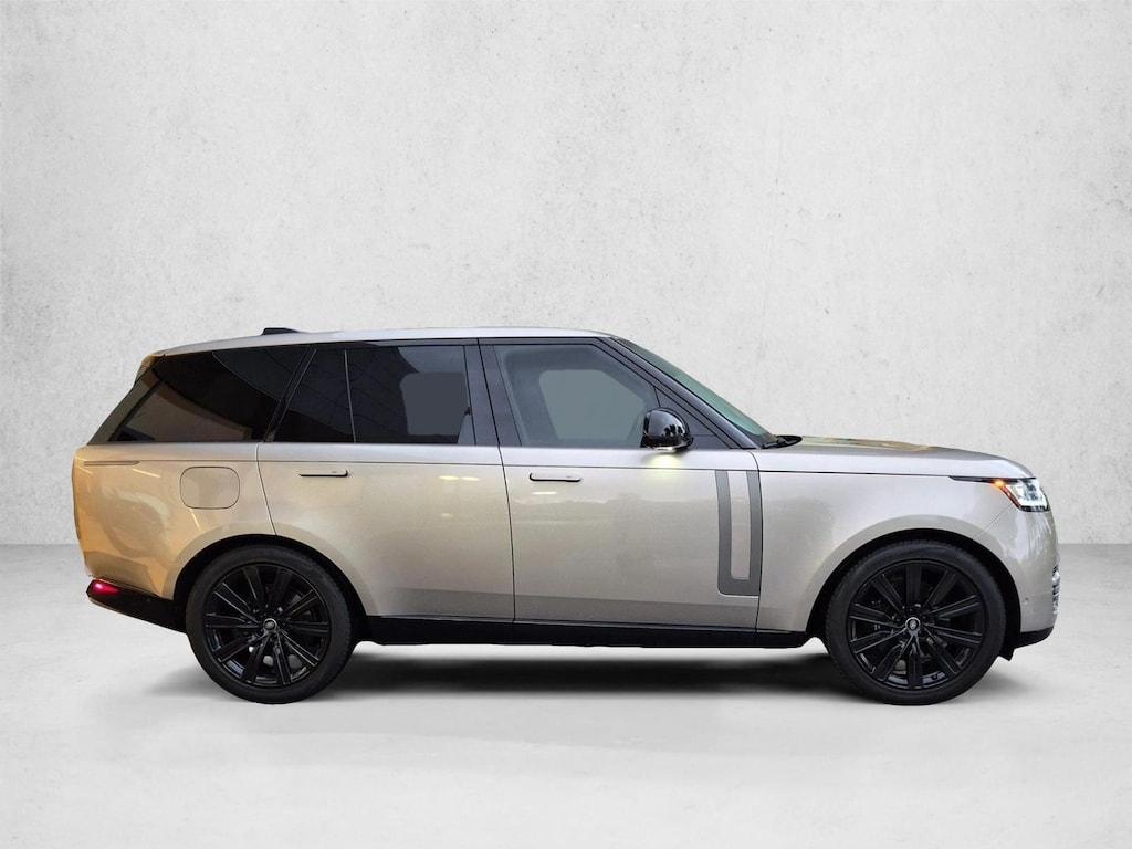 Used 2025 Land Rover Range Rover SE Sport Utility