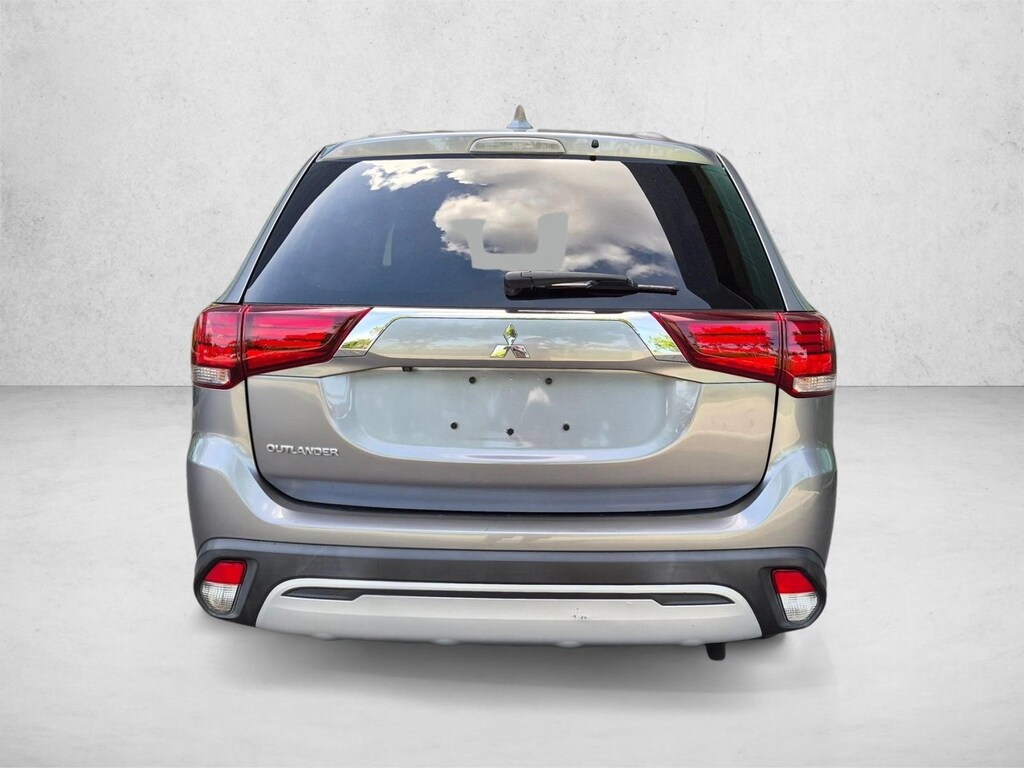 Used 2020 Mitsubishi Outlander ES Sport Utility