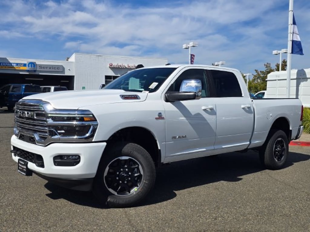New 2027 Ram 2500 LARAMIE CREW CAB 4X4 6'4 BOX Pickup