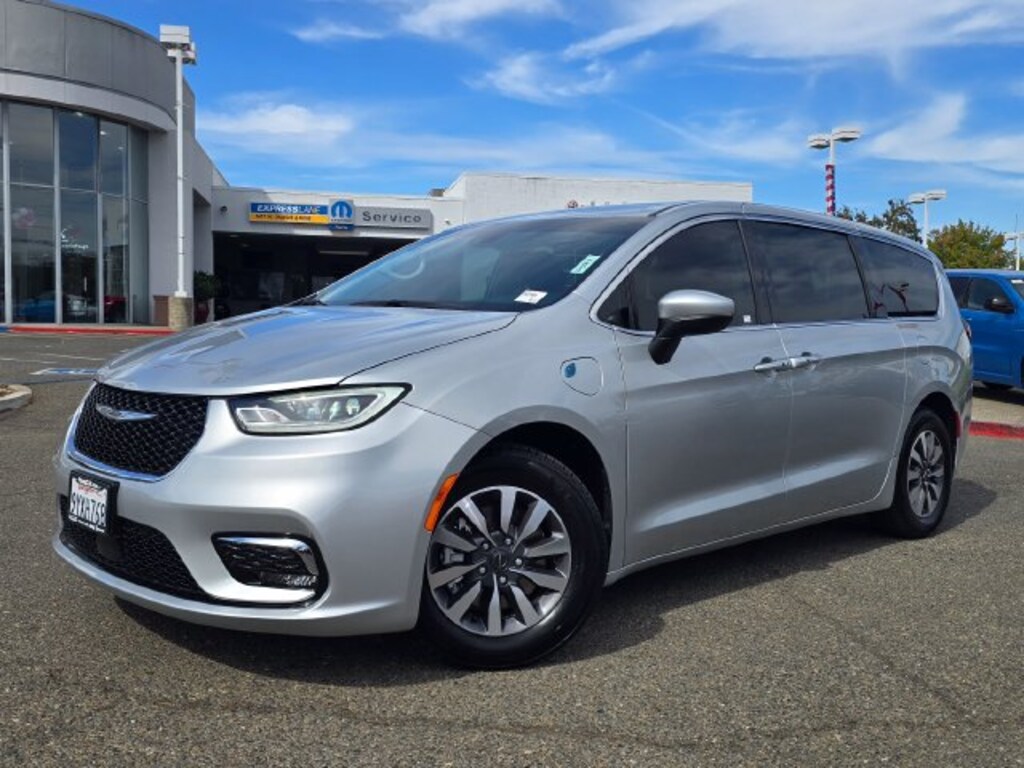 Certified 2023 Chrysler Pacifica Hybrid Touring L Minivan/Van