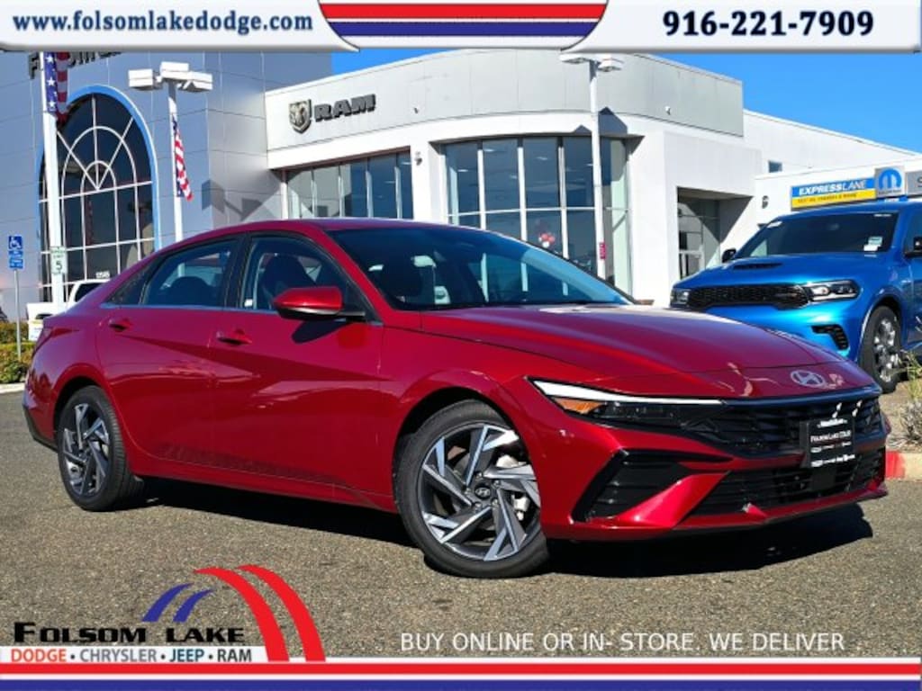 Used 2025 Hyundai Elantra SEL Convenience Sedan