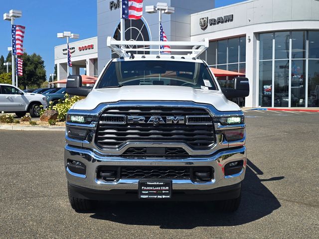 New 2026 Ram 3500 Chassis Cab TRADESMAN CREW 4X4 60' CA Pickup