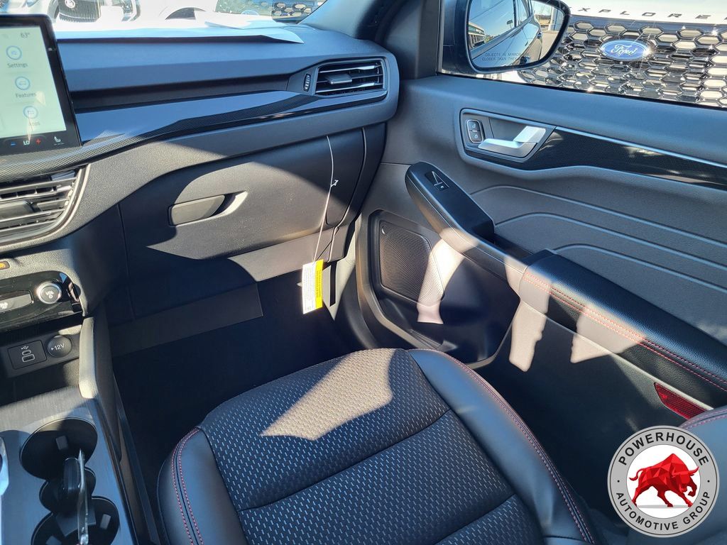 2026 Ford Escape ST-Line - Photo 20