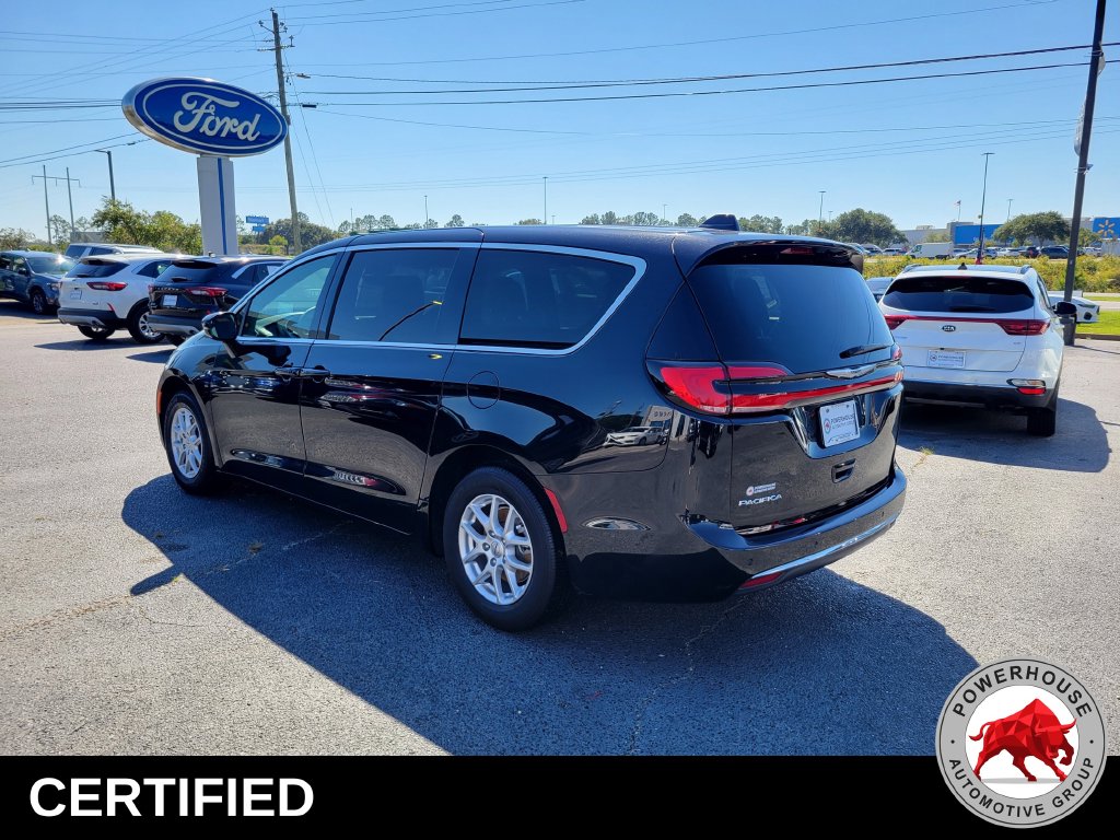Certified 2025 Chrysler Pacifica Select Minivan/Van