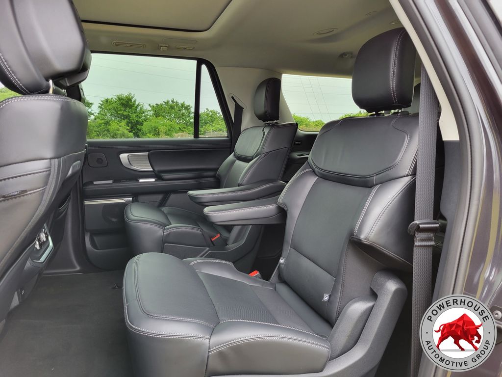 2026 Ford Expedition MAX Platinum - Photo 17