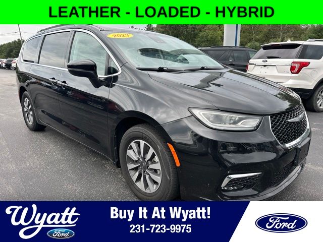 2023 Chrysler Pacifica Hybrid