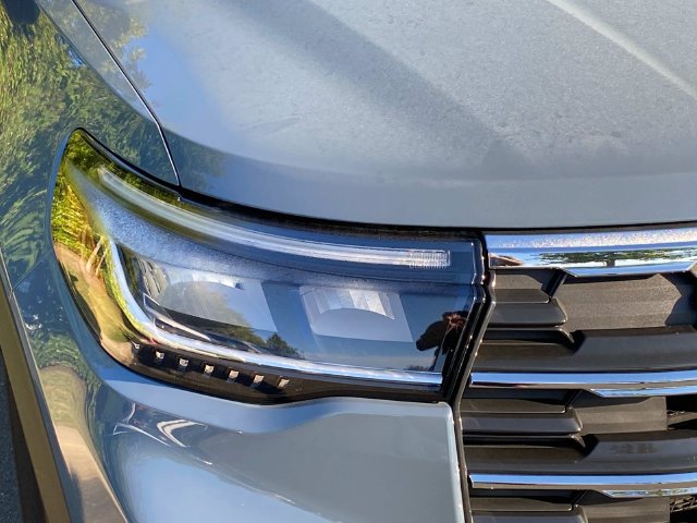 Used 2025 Ford Explorer Active SUV