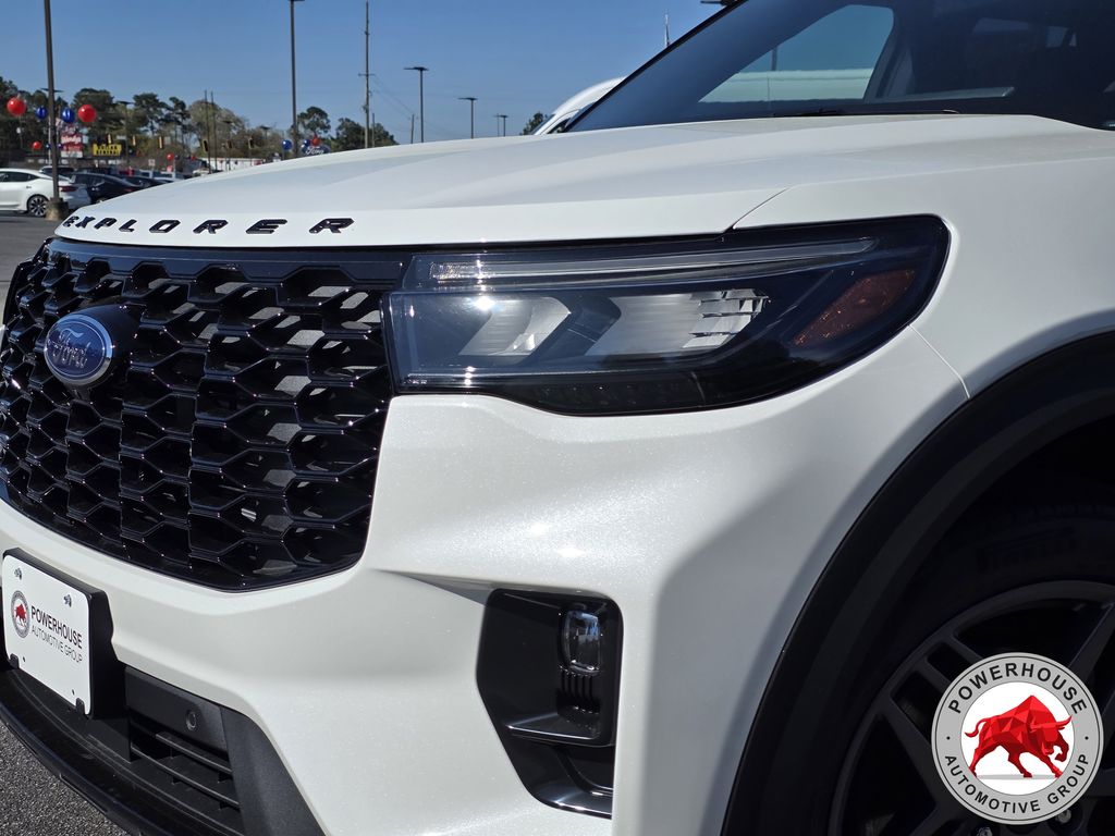 2026 Ford Explorer ST-Line - Photo 11