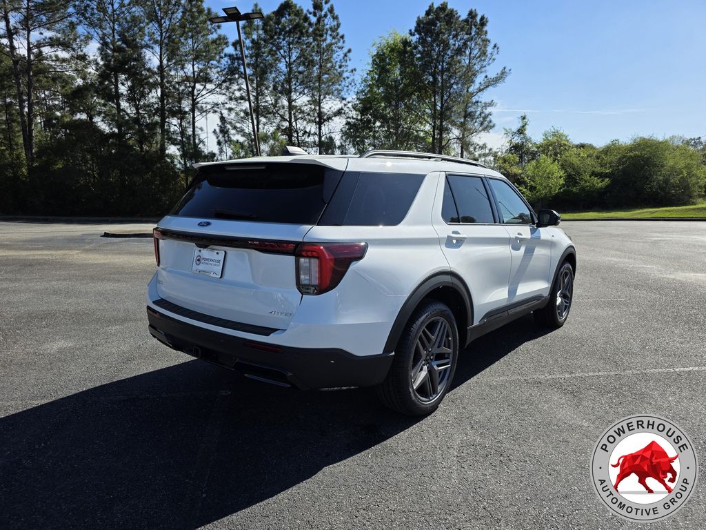 2026 Ford Explorer ST-Line - Photo 6