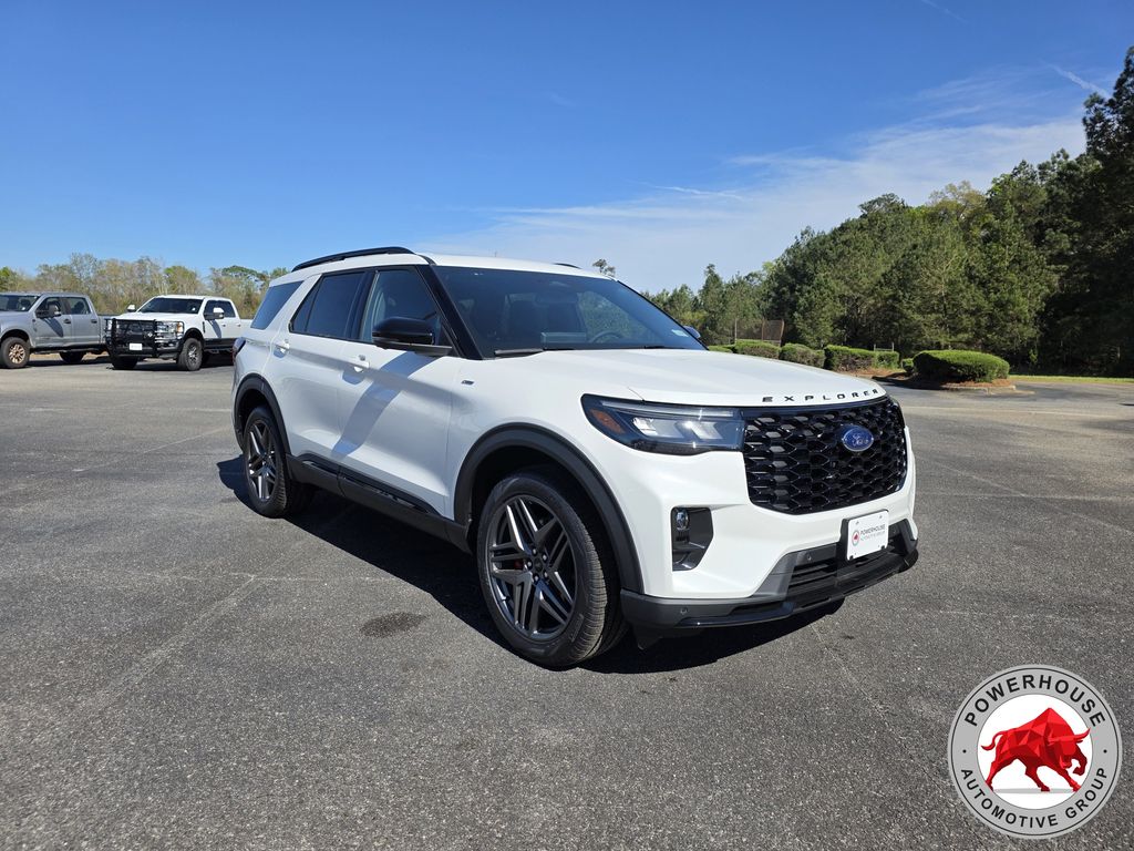 2026 Ford Explorer ST-Line - Photo 9