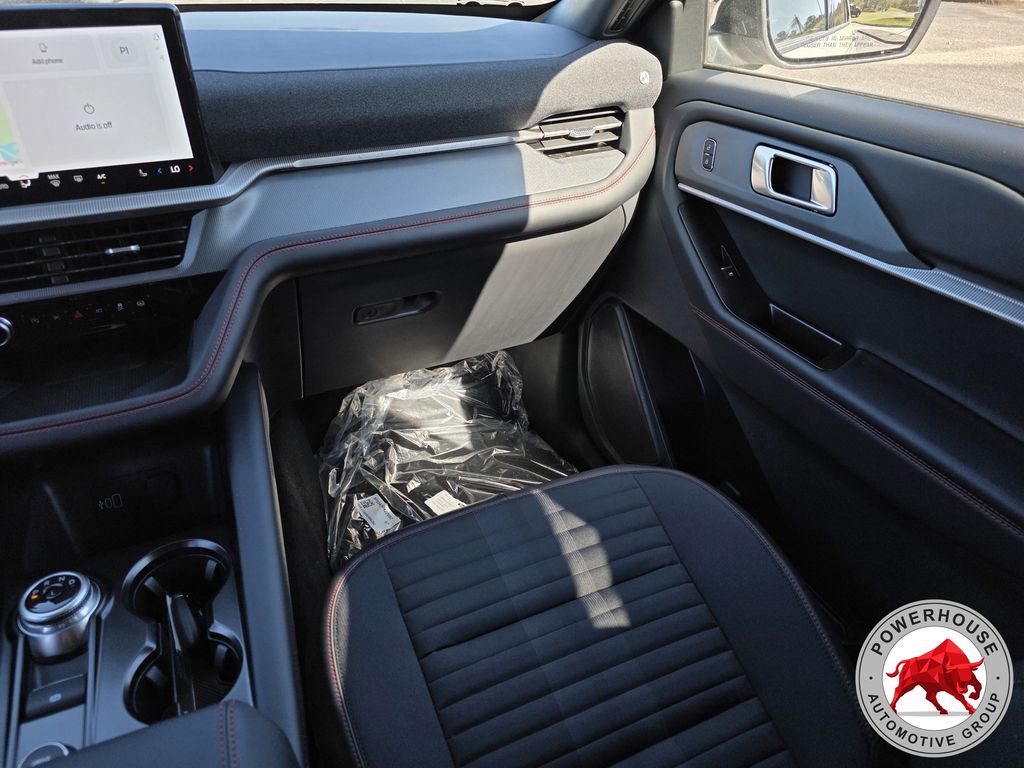 2026 Ford Explorer ST-Line - Photo 23
