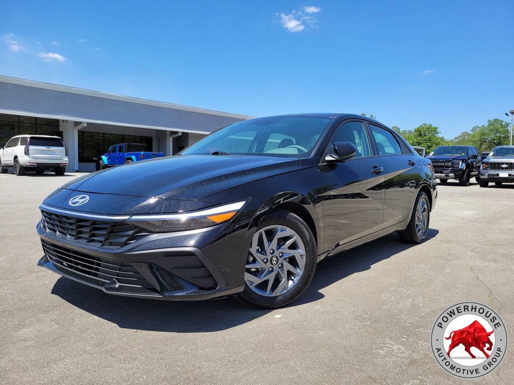 Used 2024 Hyundai Elantra SEL Sedan