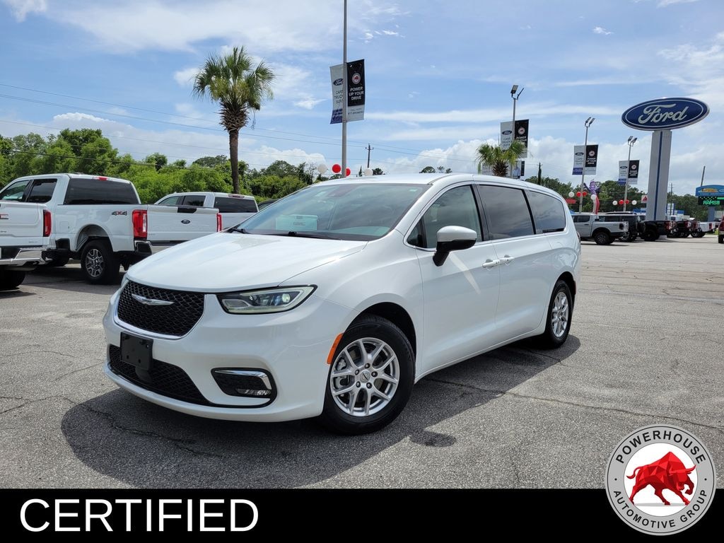 Certified 2023 Chrysler Pacifica Touring L Minivan/Van