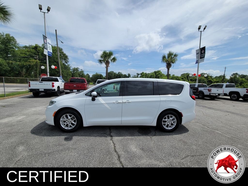 Certified 2023 Chrysler Pacifica Touring L Minivan/Van