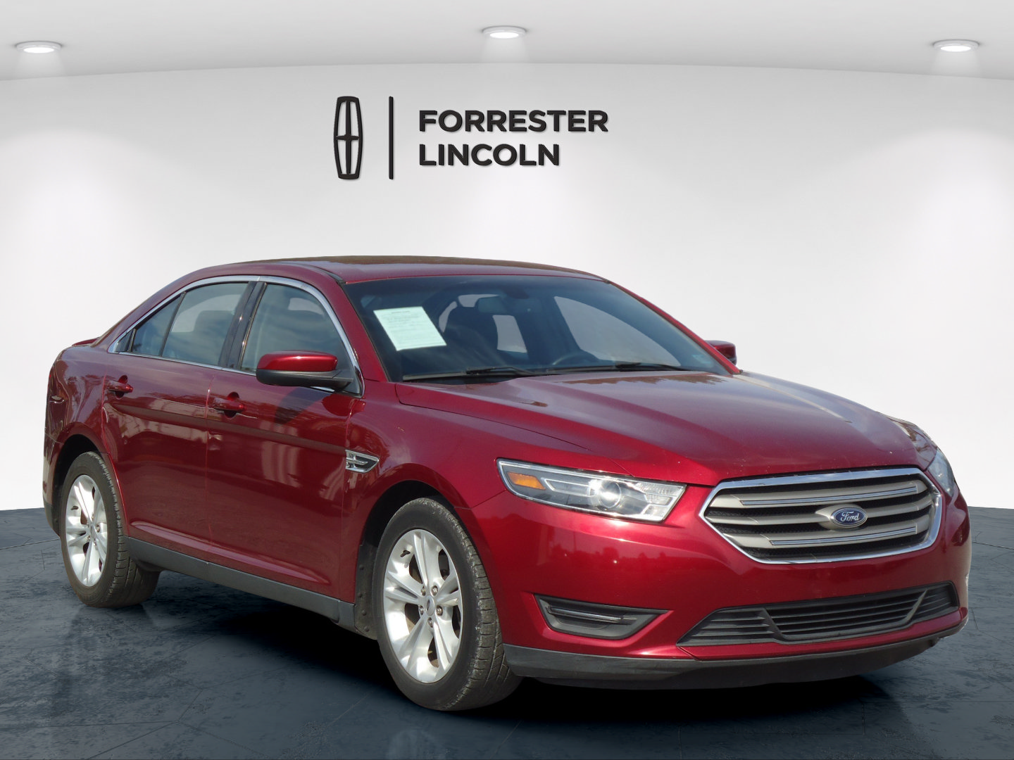 Used 2016 Ford Taurus SEL Sedan