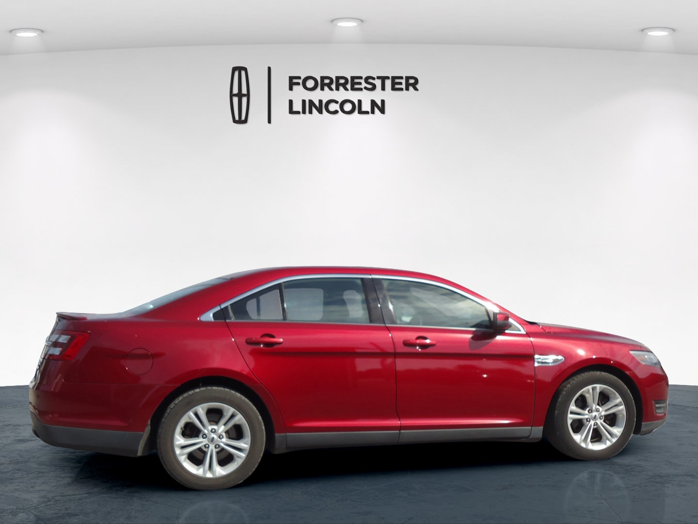 Used 2016 Ford Taurus SEL with VIN 1FAHP2E83GG146232 for sale in Chambersburg, PA