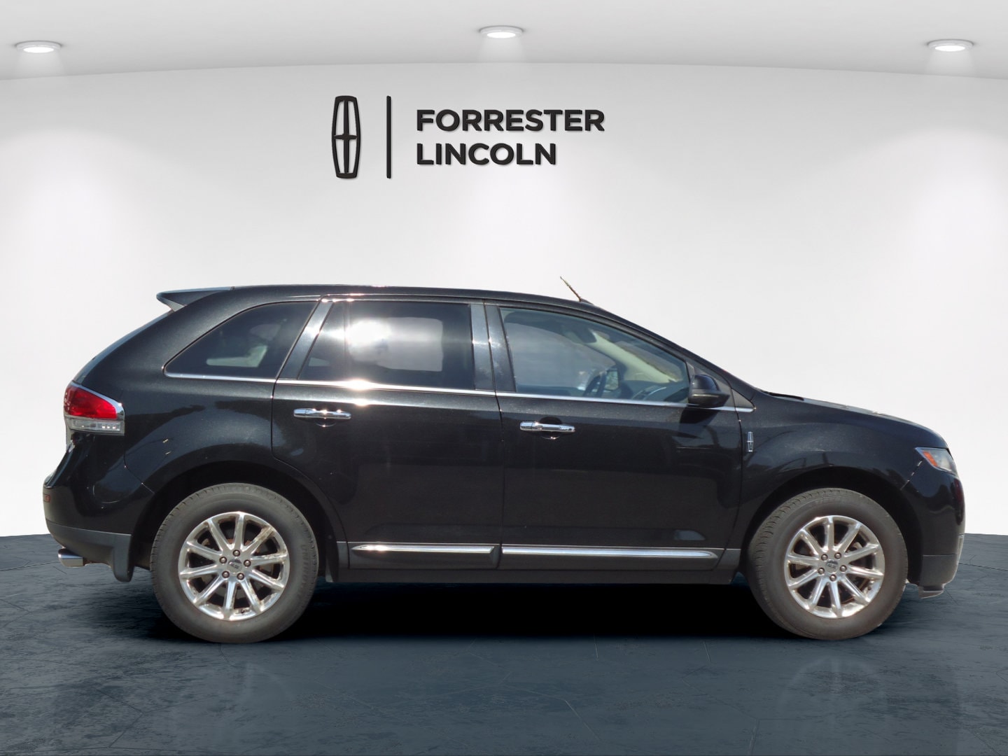Used 2013 Lincoln MKX Base with VIN 2LMDJ8JK7DBL16836 for sale in Chambersburg, PA