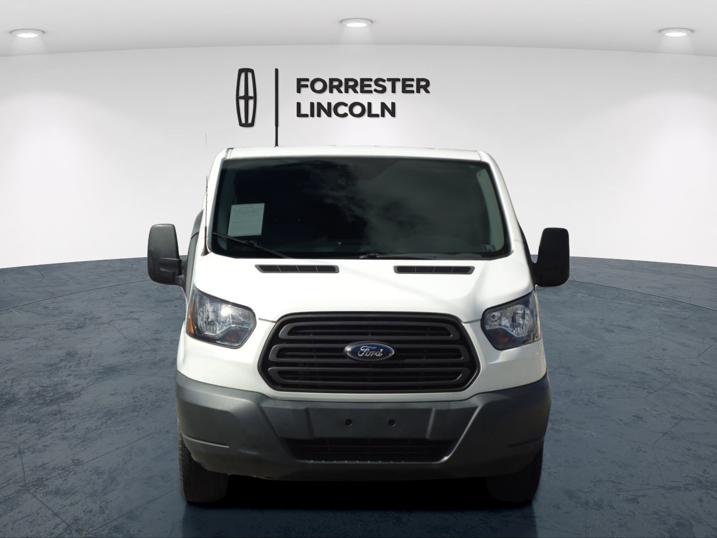 2017 Ford Transit Wagon XL - Photo 8